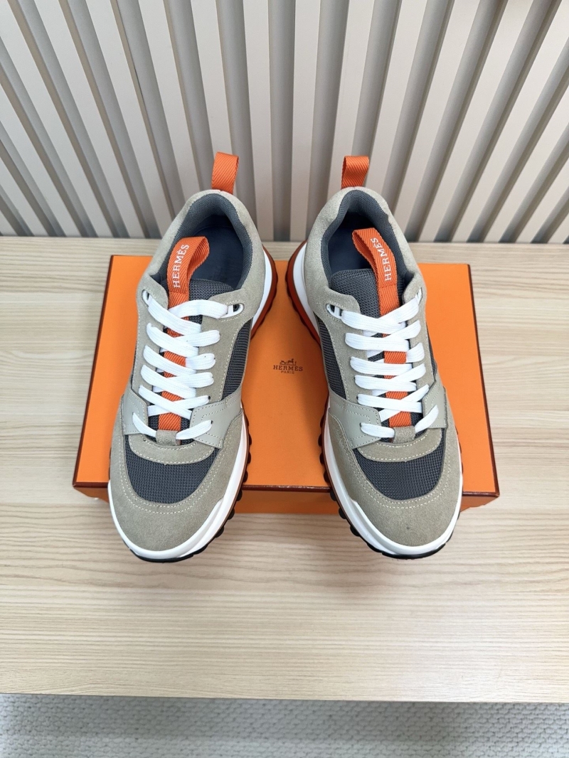 H**me5 sneaker